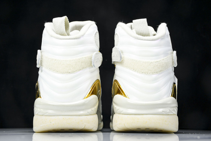 Jordan 8 Retro Champagne 832821-030