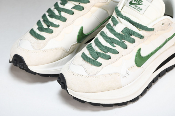 sacai x vaporwaffle