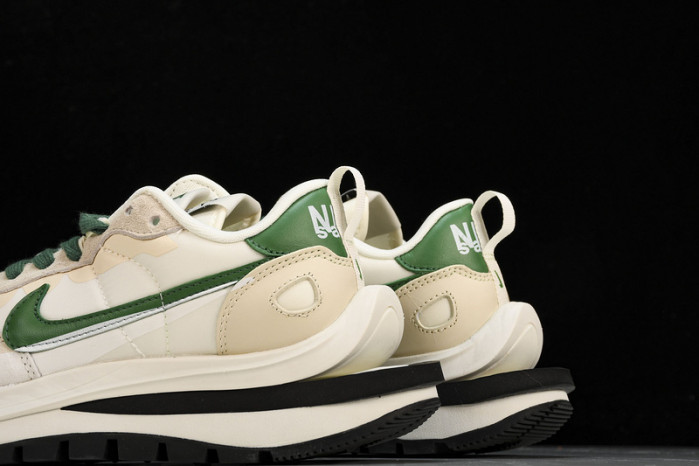 sacai x vaporwaffle