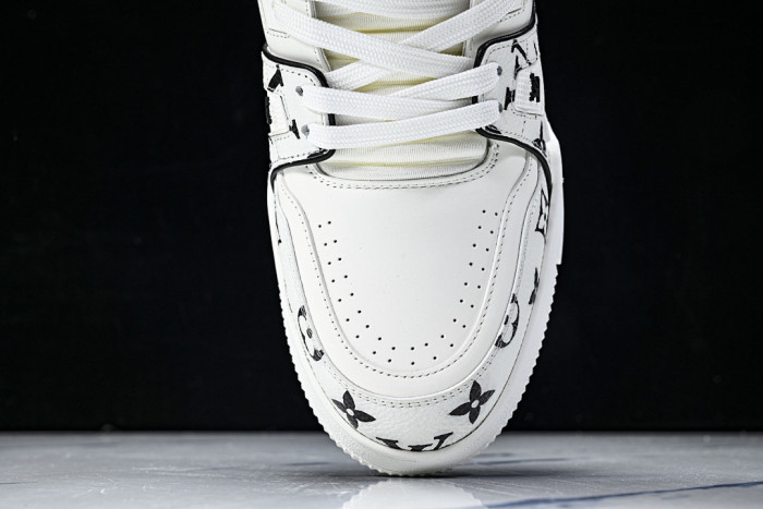LOVT SNEAKER lv-559