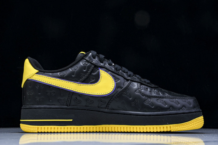 Kobe Bryant x Nike Air Force 1 Low HV5122-001