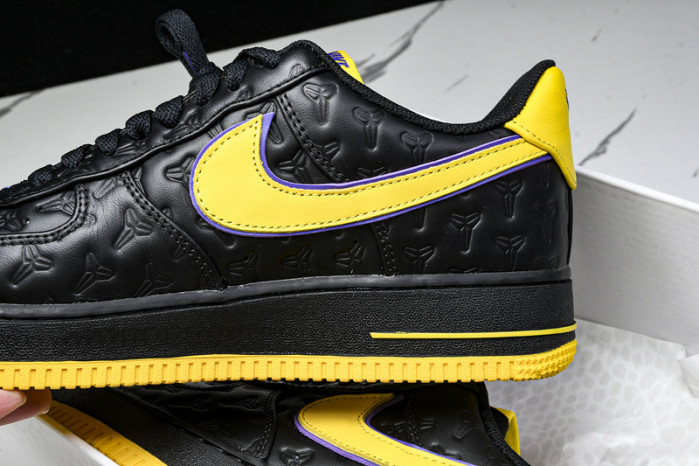 Kobe Bryant x Nike Air Force 1 Low HV5122-001