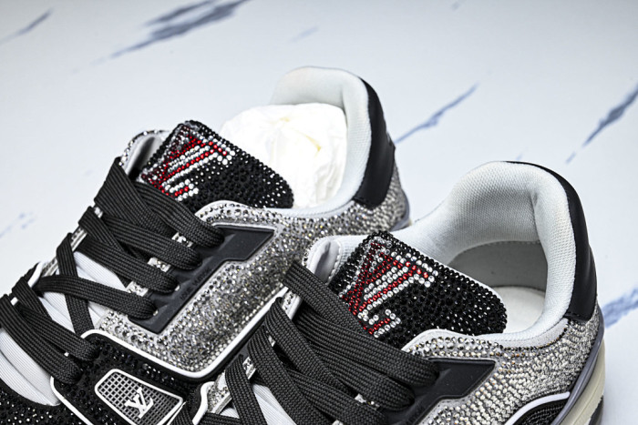 LOVT SNEAKER lv-563