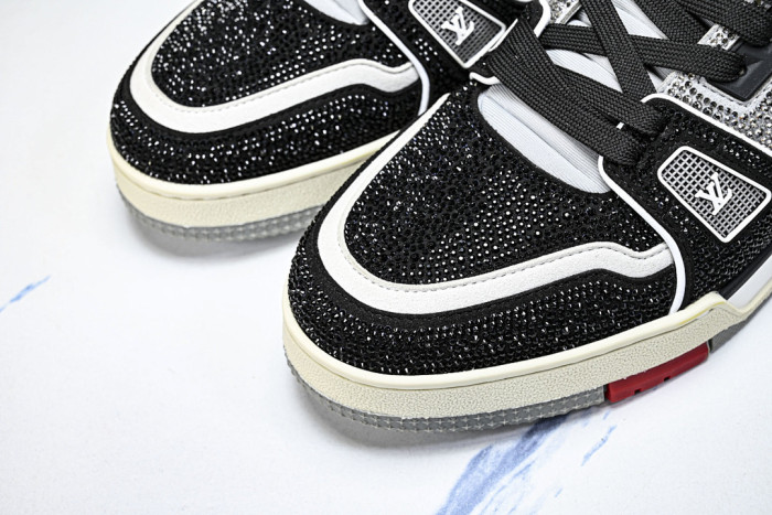 LOVT SNEAKER lv-563