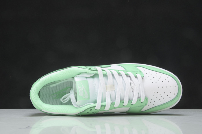 nike dunk low "green glow"dd1503-105