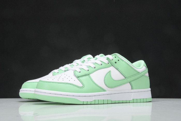 nike dunk low "green glow"dd1503-105