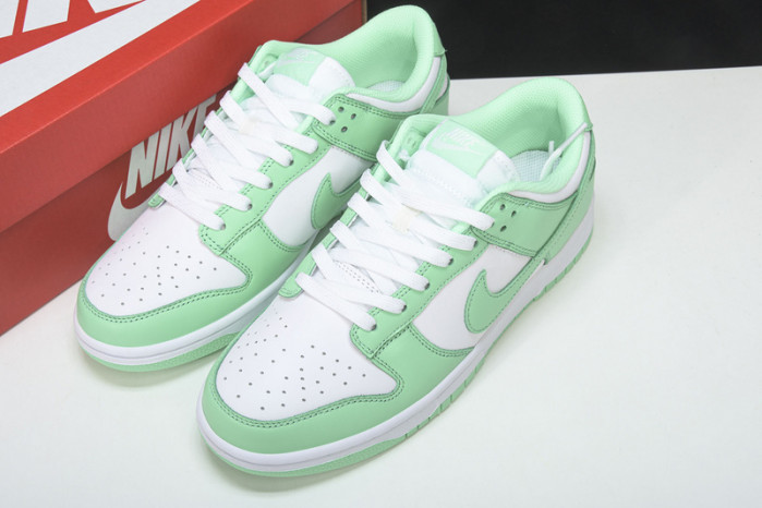 nike dunk low "green glow"dd1503-105