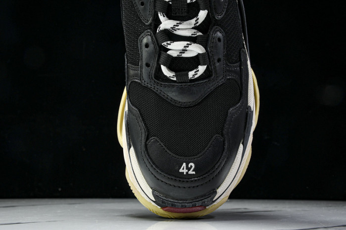 BL 17FW TRIPLE S SNEAKER W0901-1000