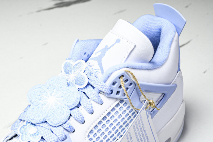 Air Jordan 4 WMNS "Aluminum" HV0823-100