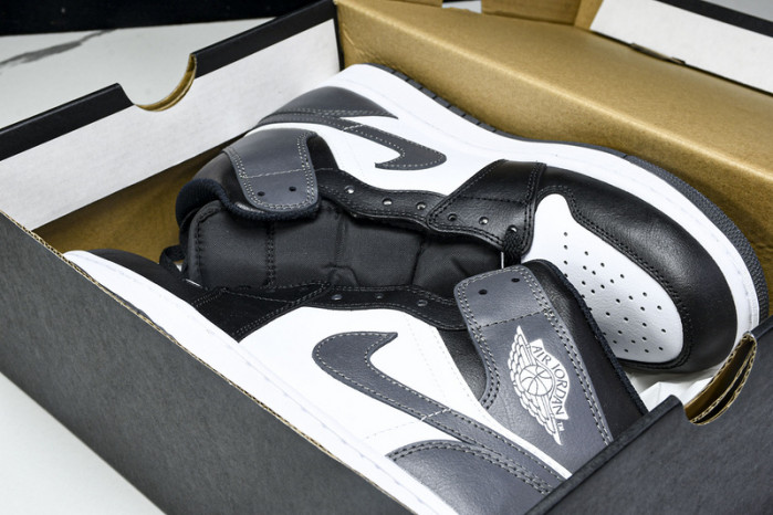 Jordan 1 Mid 