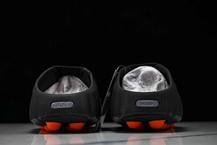 Nike Mind 001 