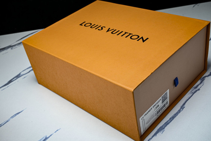 LOVT SNEAKER LV-605