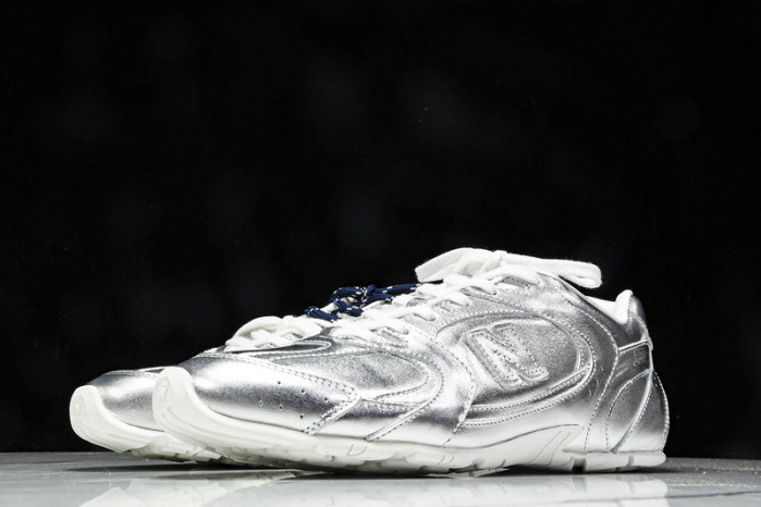 New Balance MIU NB5303