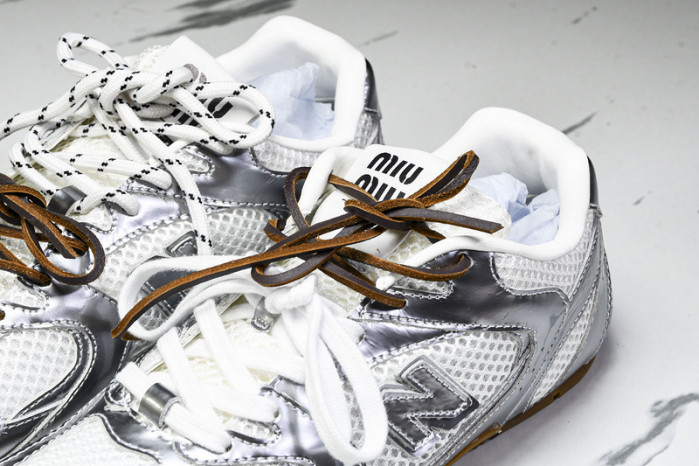 New Balance MIU NB5304