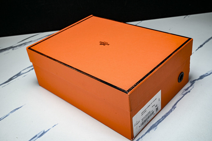 HER SHOES HM-3