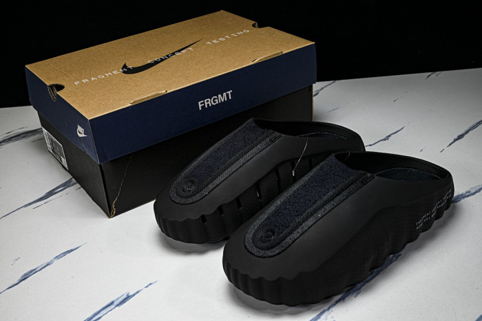 Nike Mind 001 Mule IQ8502-001 (RUN SMALL,PLS 1 SIZE UP)