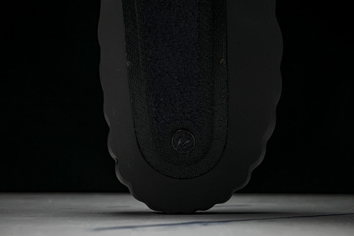 Nike Mind 001 Mule IQ8502-001 (RUN SMALL,PLS 1 SIZE UP)