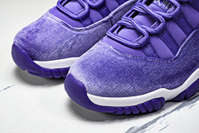 Air Jordan 11 CT8012-555