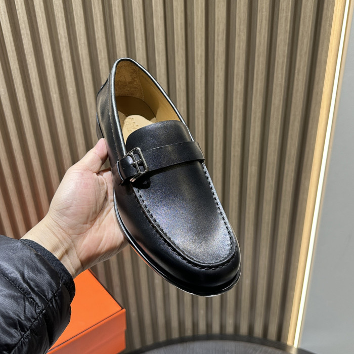 HER SHOES HM-25
