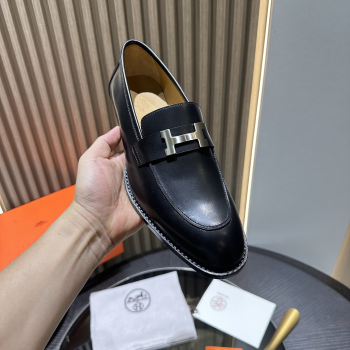 HER SHOES HM-29