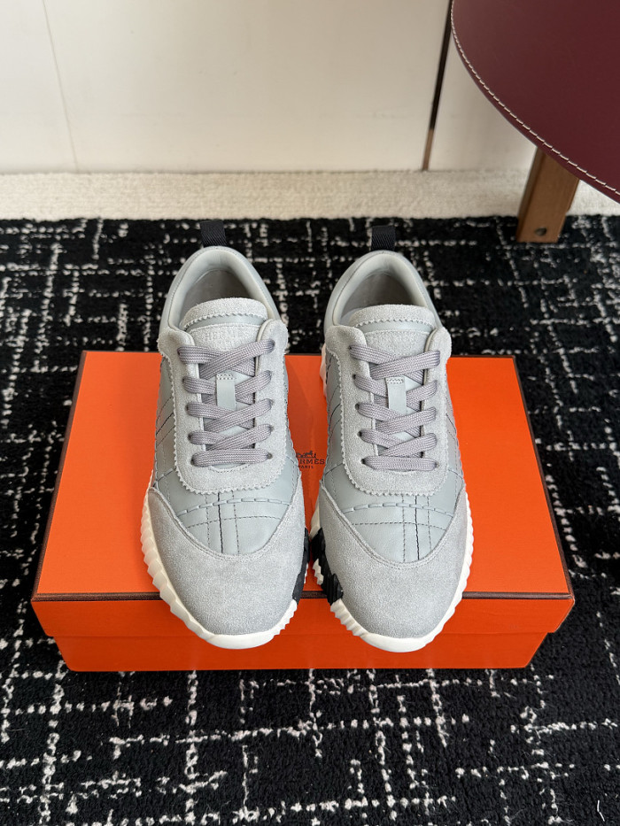 HER SHOES HM-33