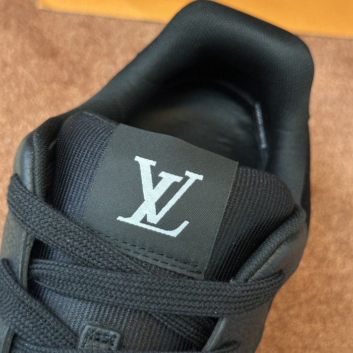 LOVT SNEAKER LV-675