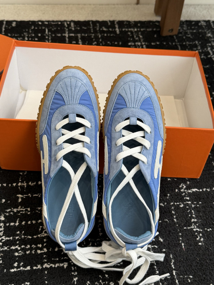 HER SHOES HM-38