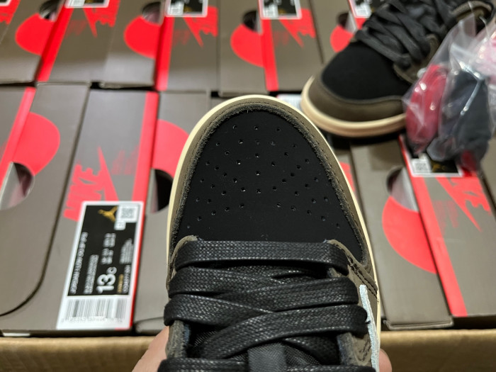 (kids)travis scott x air jordan 1 low