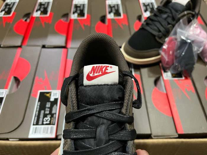 (kids)travis scott x air jordan 1 low