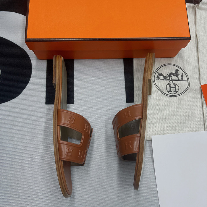 her slides 2306098