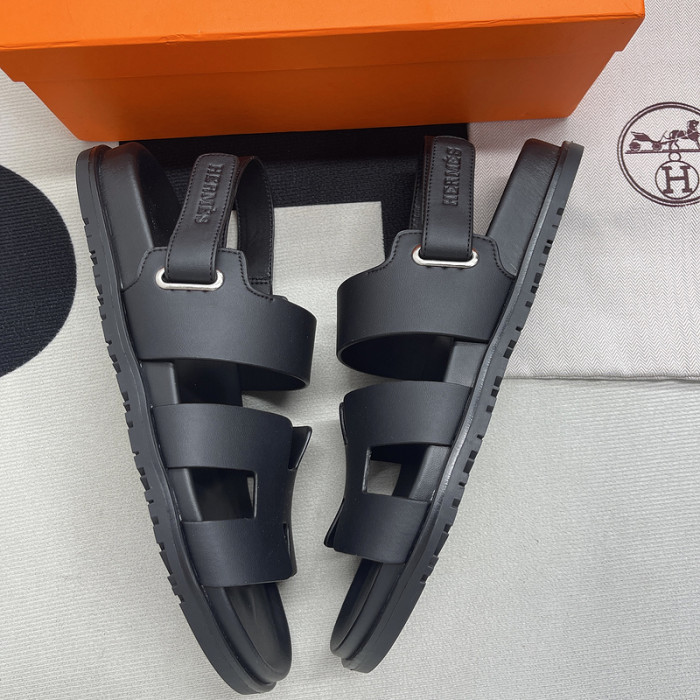 her slides 23060922