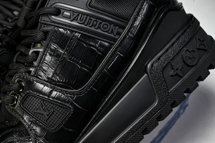 LOVT SNEAKER lv-695