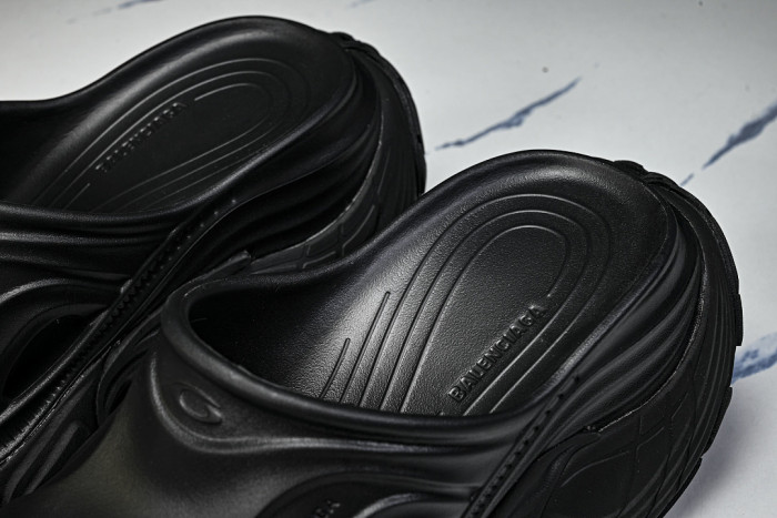 BL SLIPPERS 2307181