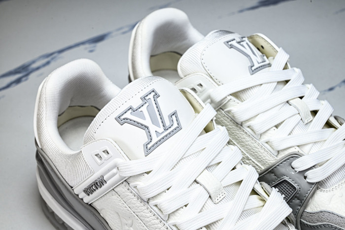 LOVT SNEAKER lv-697