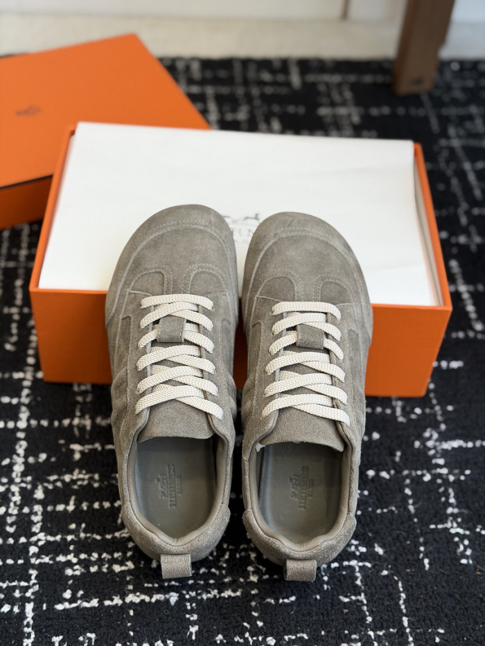 HER SHOES HM-48