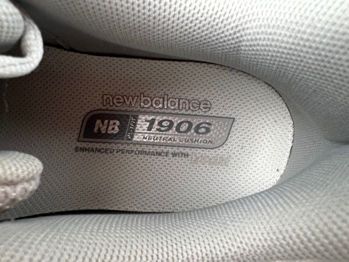New Balance 1906A Grey M1906AG