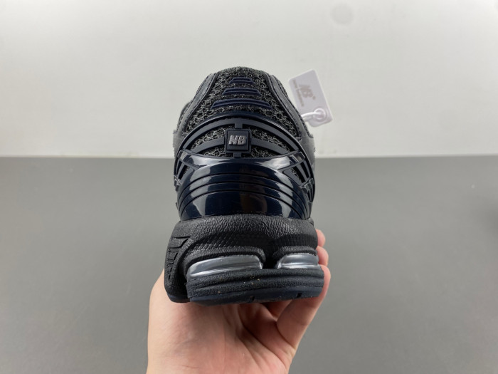 New Balance 1906R Black Metallic Silver M1906RJB