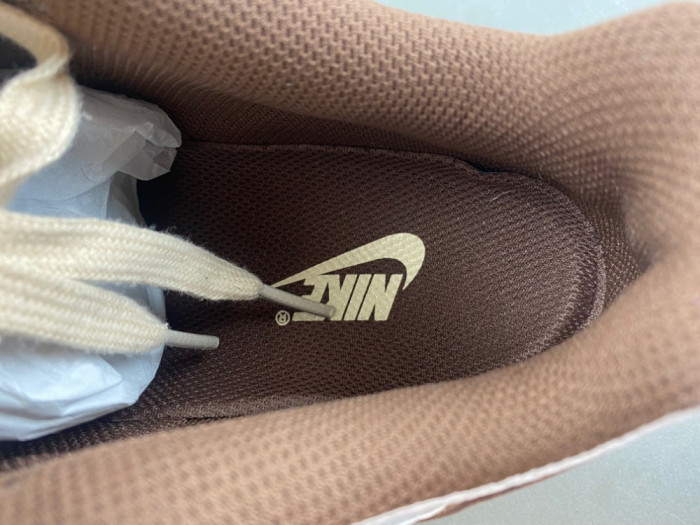 Nike Zoom Field Jaxx SP Travis Scott HQ3073-100