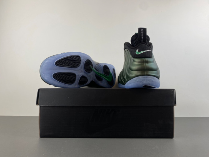 Nike Air Foamposite Pro “Pine Green” HF0794-300