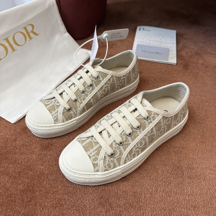 DR LOW-TOP SNEAKERS DR-241