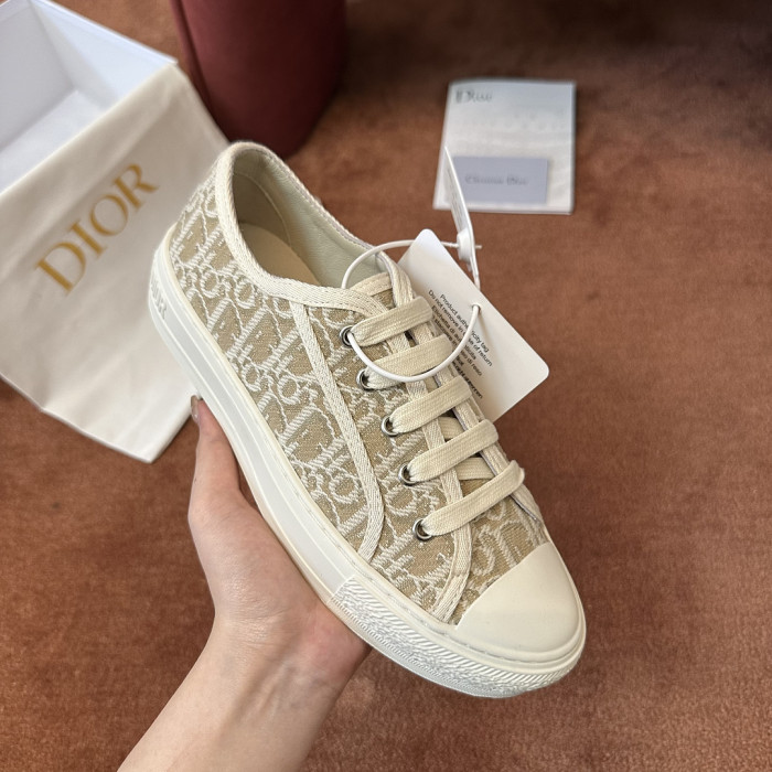 DR LOW-TOP SNEAKERS DR-241