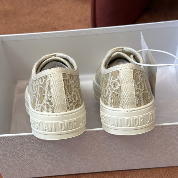 DR LOW-TOP SNEAKERS DR-241