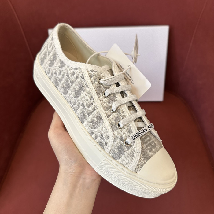 DR LOW-TOP SNEAKERS DR-242