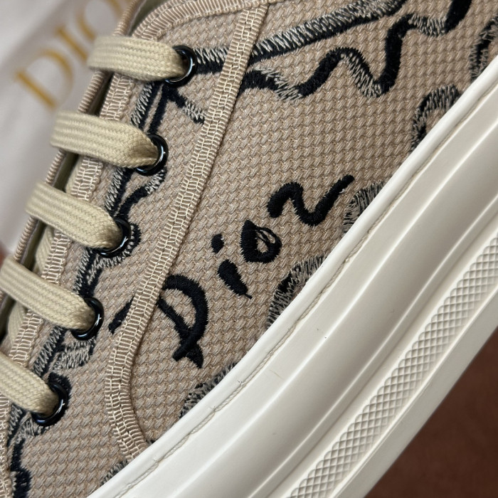 DR LOW-TOP SNEAKERS DR-245