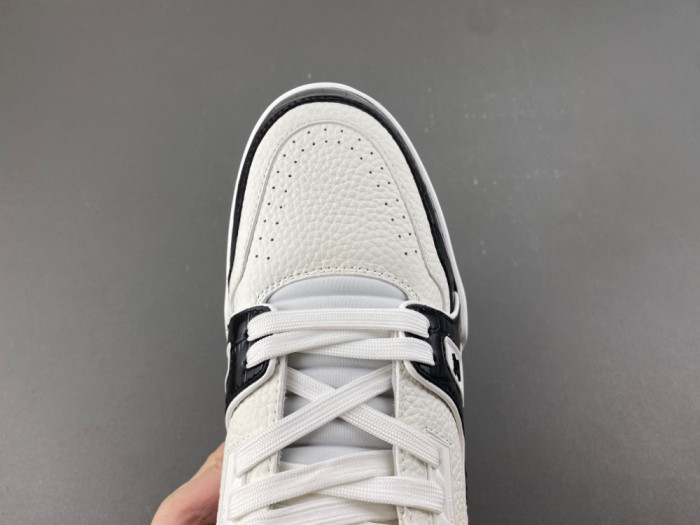LOVT SNEAKER lv-624