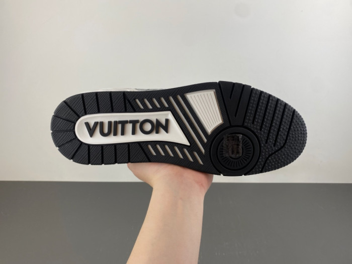 LOVT SNEAKER lv-624