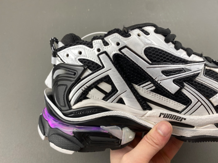 (LED) BL RUNNER SNEAKERS W3RB2 9010