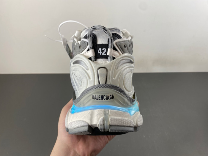(LED) BL RUNNER SNEAKERS WRNLD 9012