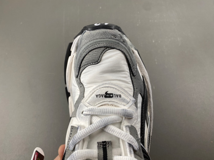 (LED) BL RUNNER SNEAKERS WRNLD 9012