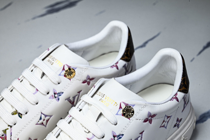 LOVT SNEAKER LV-608